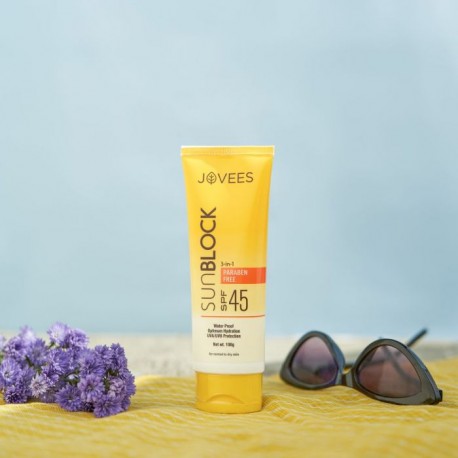 Jovees Anjeer & Carrot Sunblock with SPF 45 - 100 gm